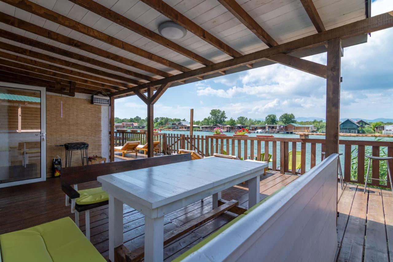 Hakuna Matata Apartments ウルツィニ エクステリア 写真