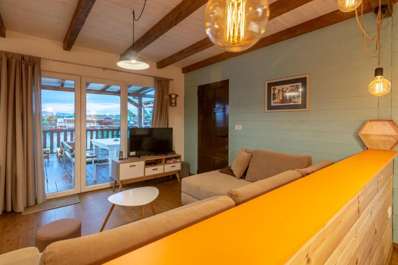 Hakuna Matata Apartments ウルツィニ エクステリア 写真
