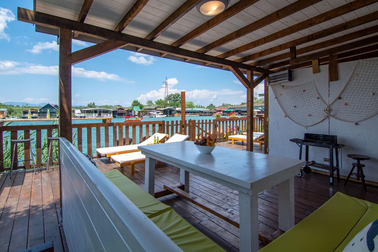 Hakuna Matata Apartments ウルツィニ エクステリア 写真