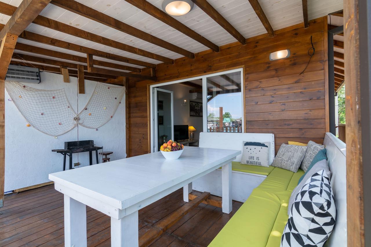 Hakuna Matata Apartments ウルツィニ エクステリア 写真